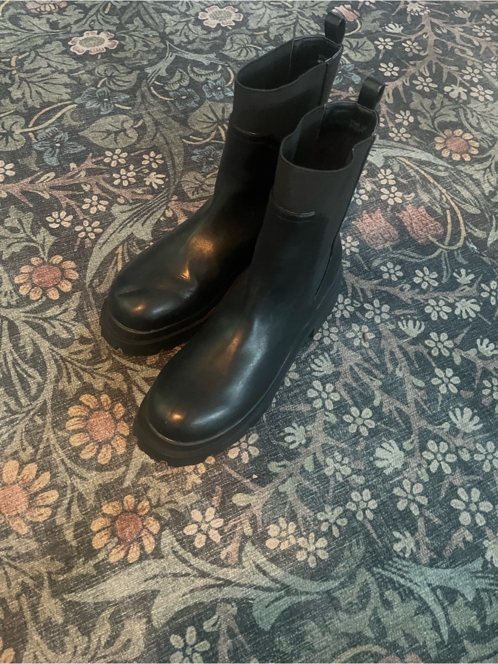 Dolce Vita Black Women's Combat Chelsea Boots